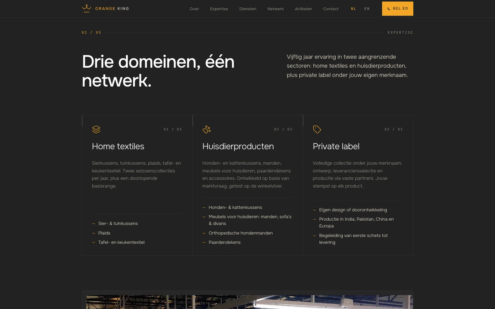 De sectie Expertise op orangeking.nl: drie kaarten naast elkaar — Home textiles, Huisdierproducten en Private label — elk met een korte omschrijving en een opsomming eronder.